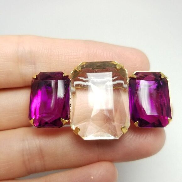 Vintage Avon Purple and Clear Rectangle Rhinestone Brooch, Gold Tone Setting - Picture 7 of 7
